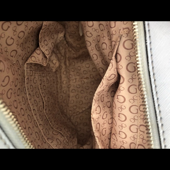 Mini Guess Backpack - Picture 4 of 4